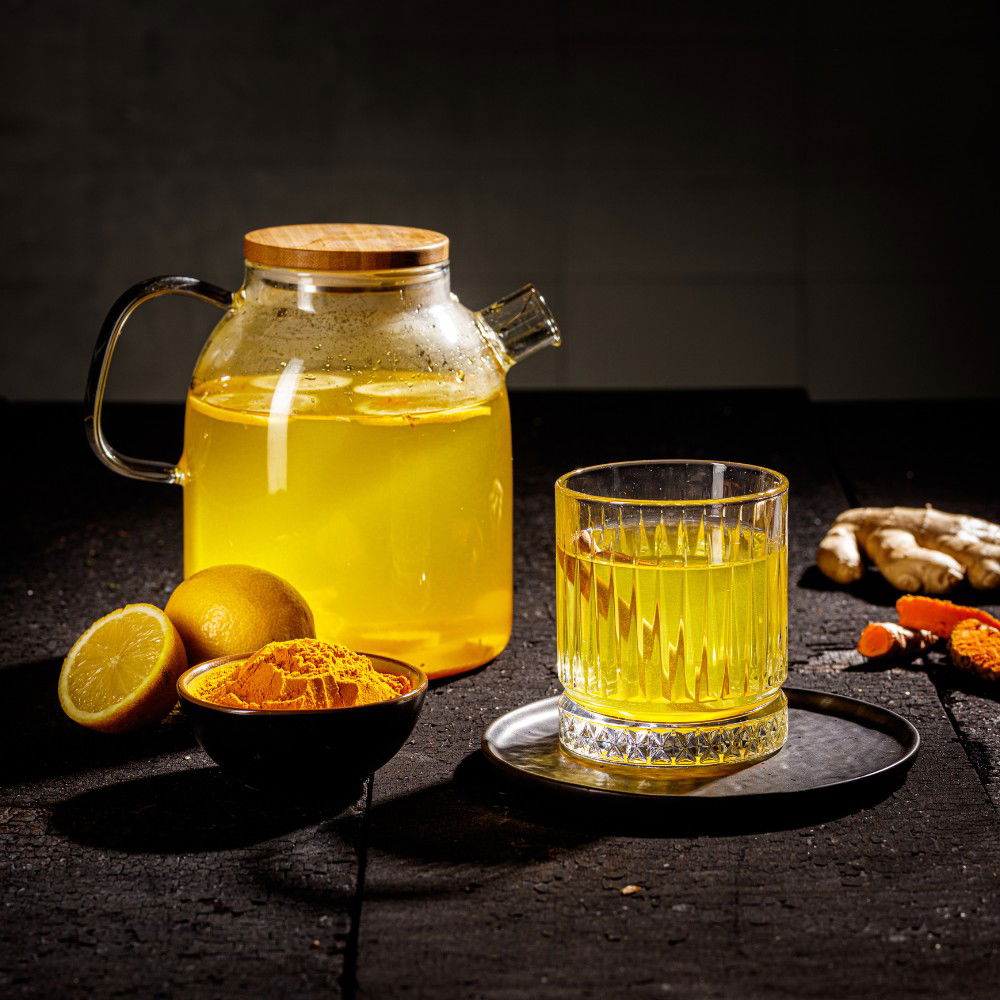 Kurkumathee met citroen, gember en kaneel