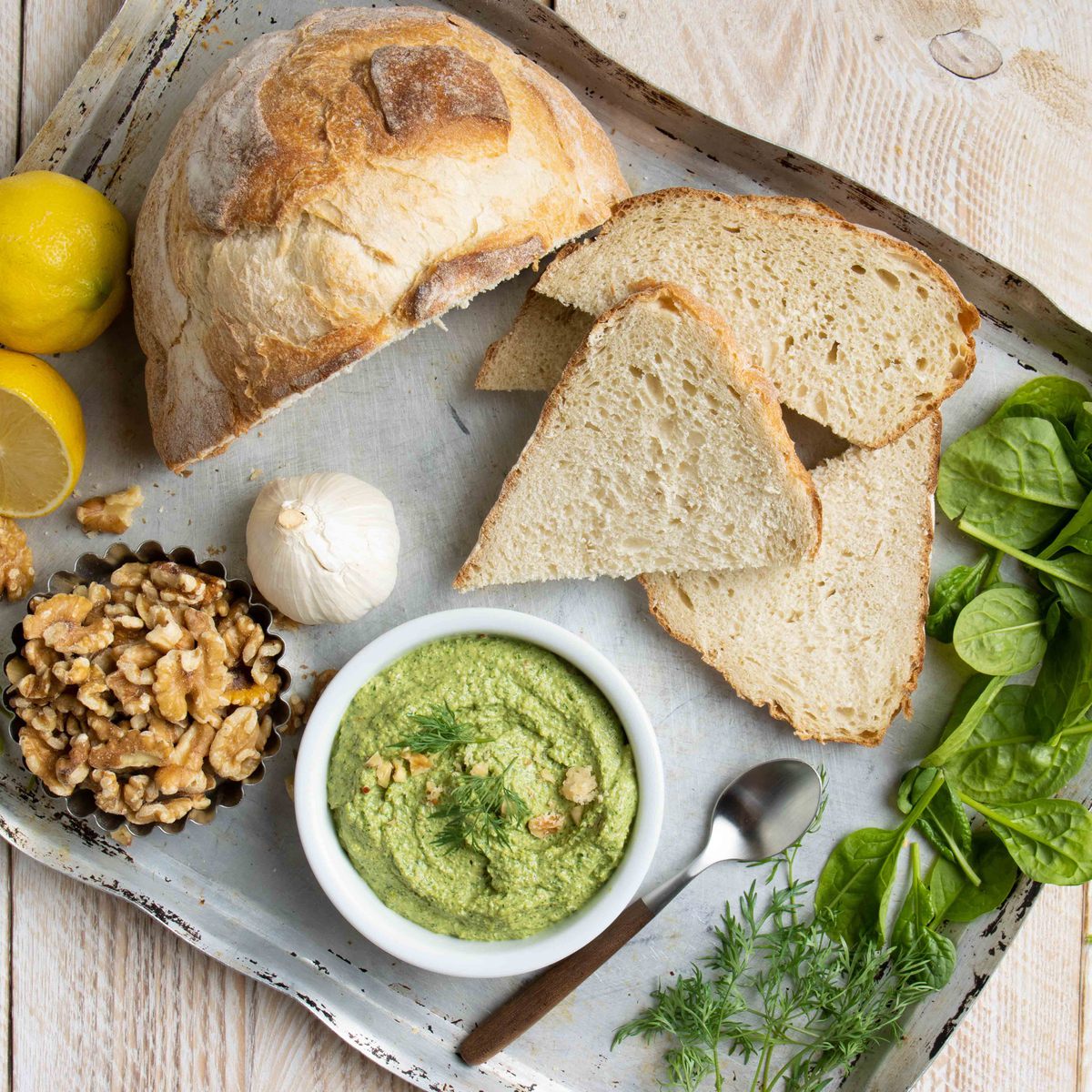 Dillepesto met walnoot en ricotta