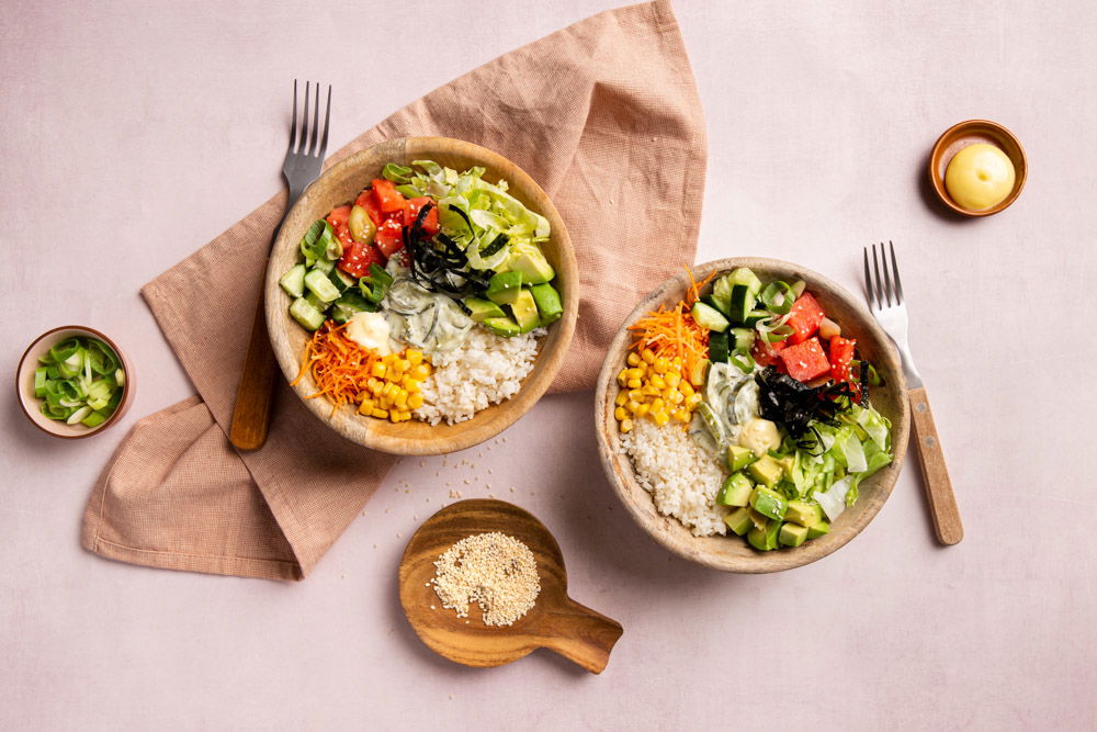 Vegetarische poké bowl met watermeloen
