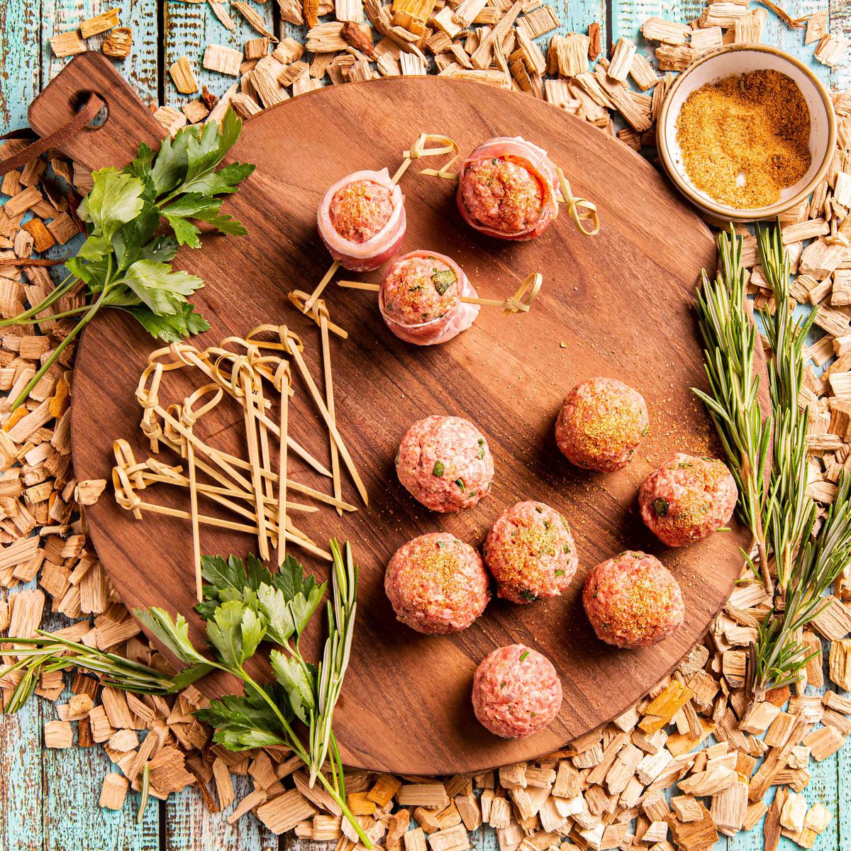 MOINK balls met mango-barbecuesaus