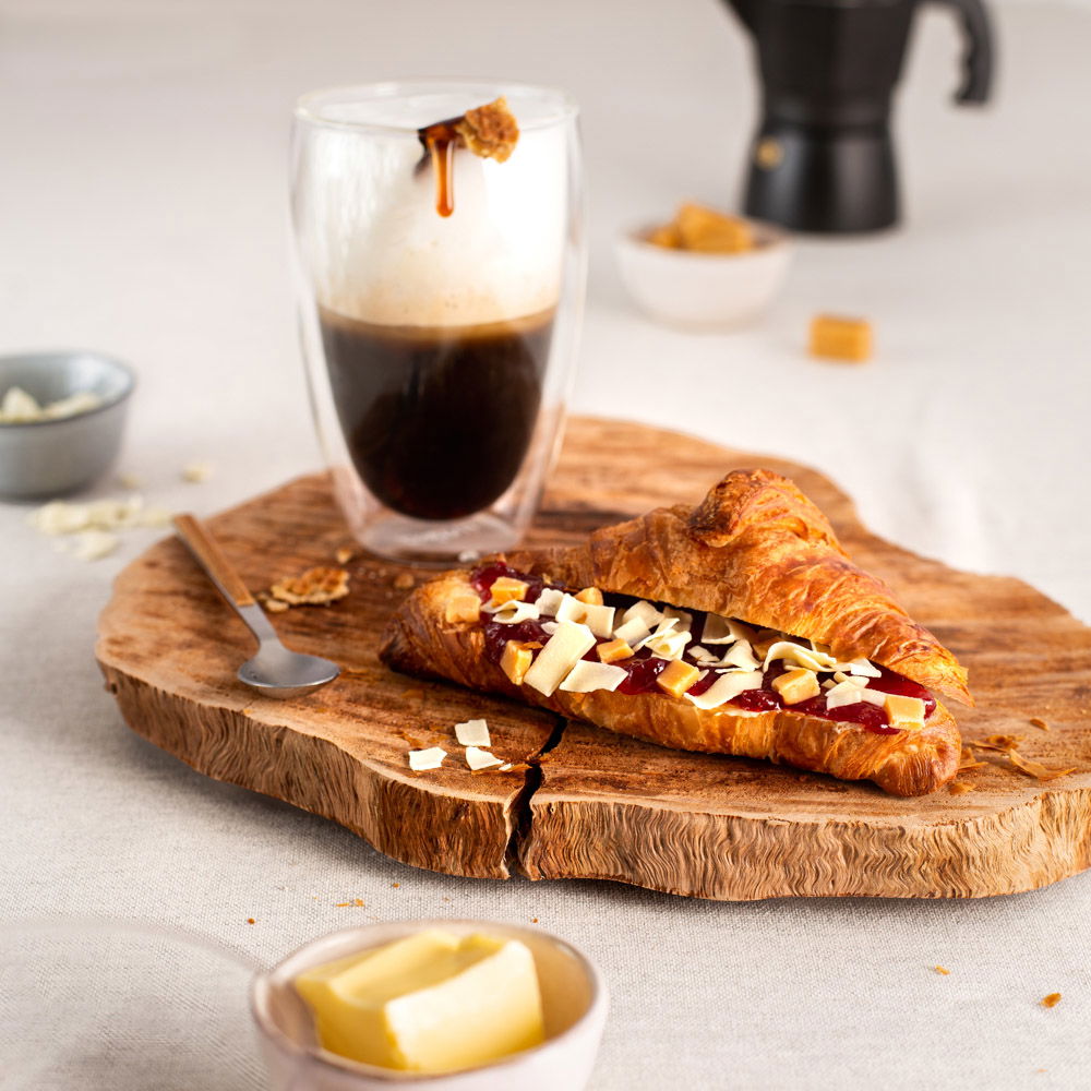 Croissant deluxe en stroopwafel latte