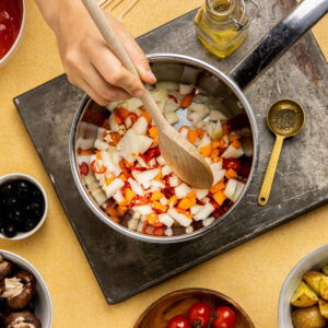 Tapas spiesjes met patatas bravas dip