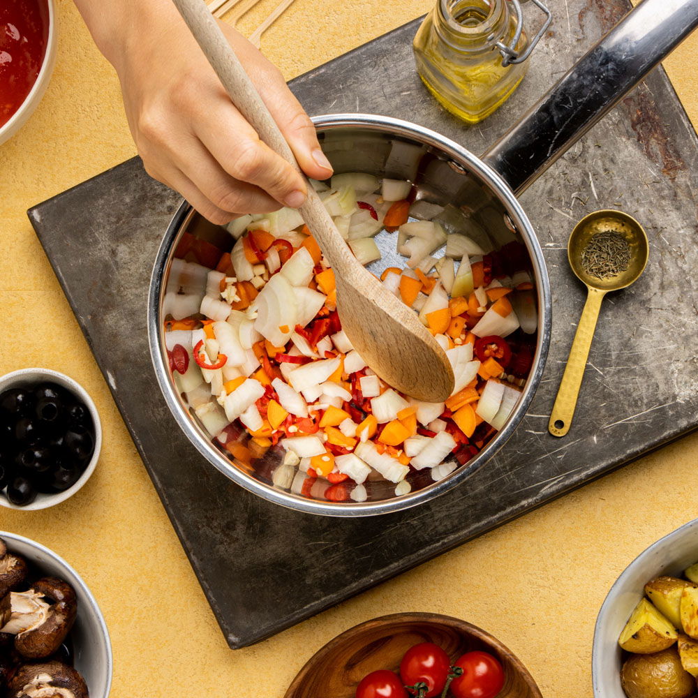 Tapas spiesjes met patatas bravas dip