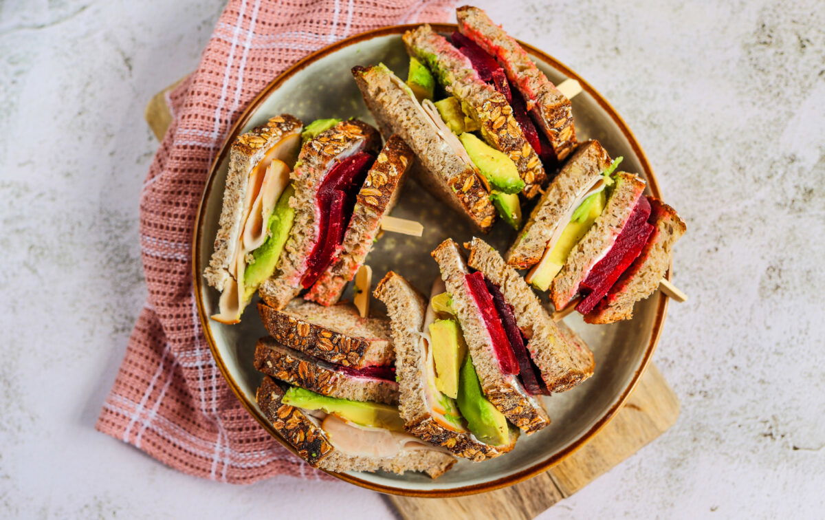 Club Sandwich Met Avocado Biet En Kip