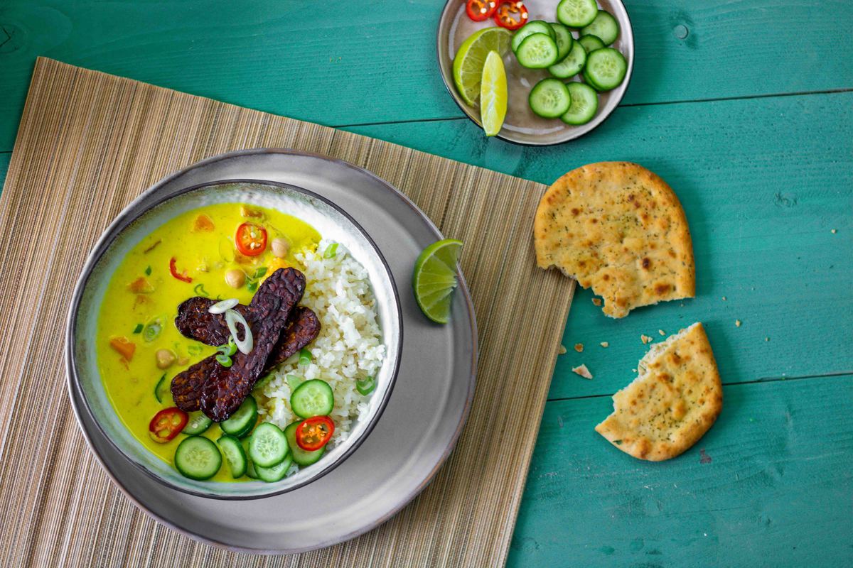 Frisse Gele Curry Met Tempeh En Limoen