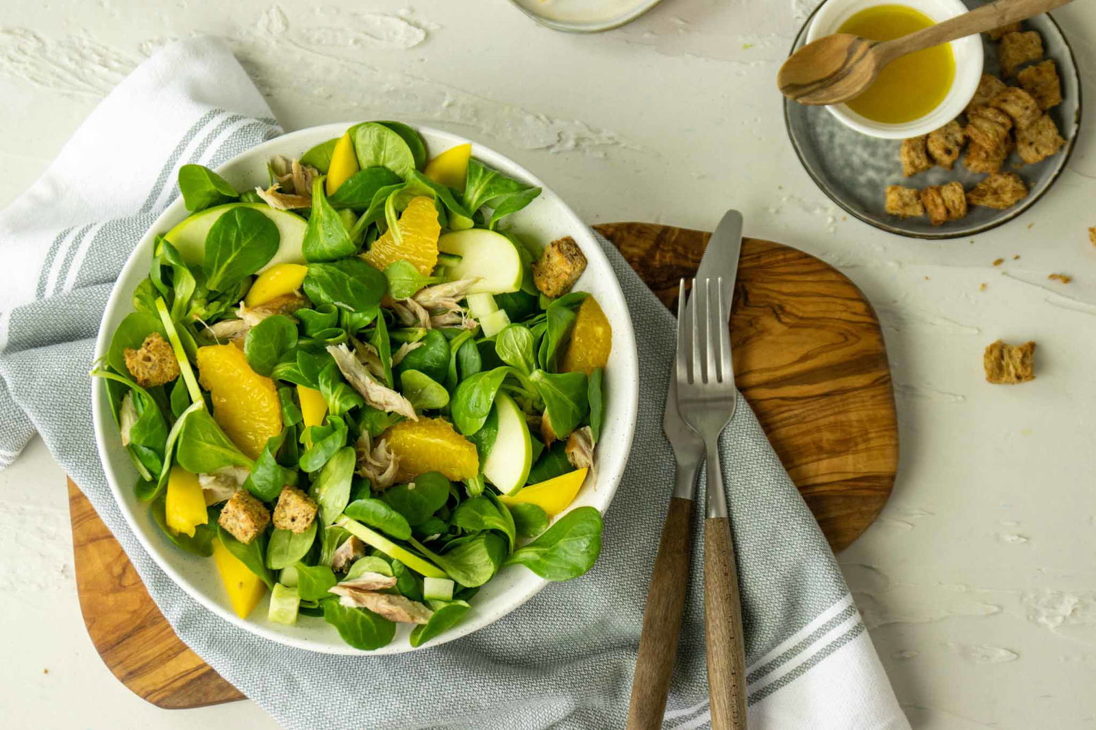 Frisse Salade Met Makreel En Sinaasappelvinaigrette