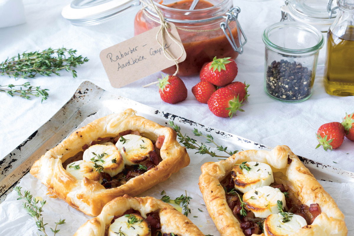 Geitenkaasplaattaartjes Met Compote