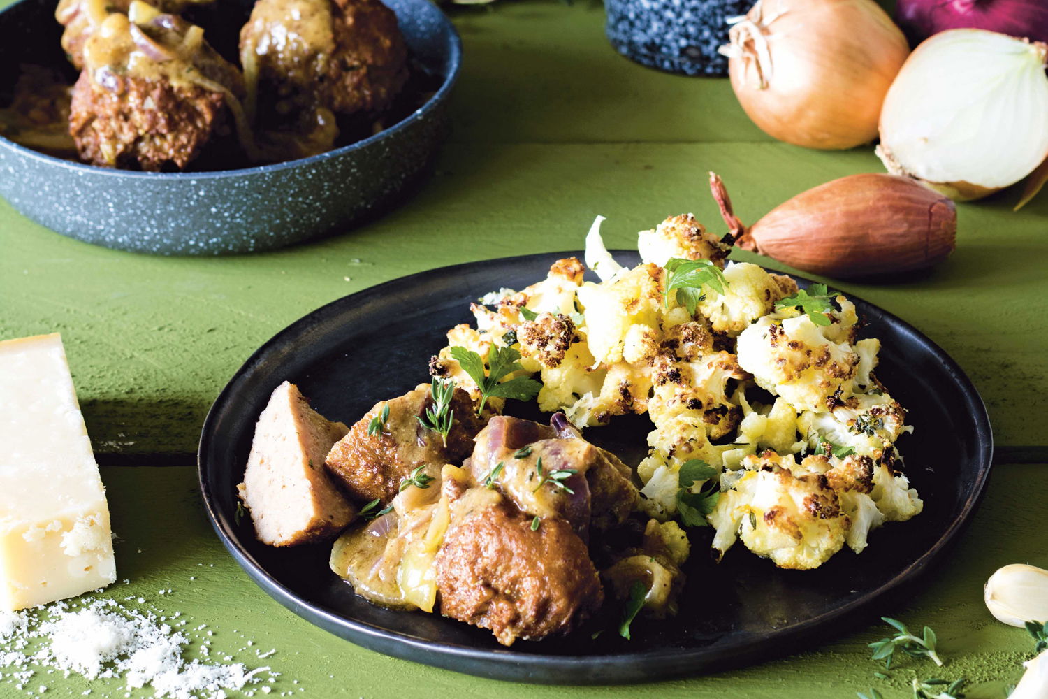 Geroosterde Bloemkool Met Gehaktballen In Uienjus