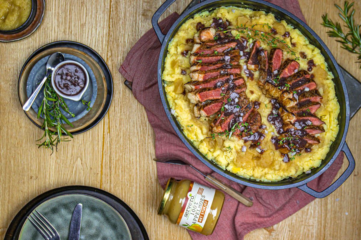 Hete Bliksem Met Entrecote En Rode Wijnsaus