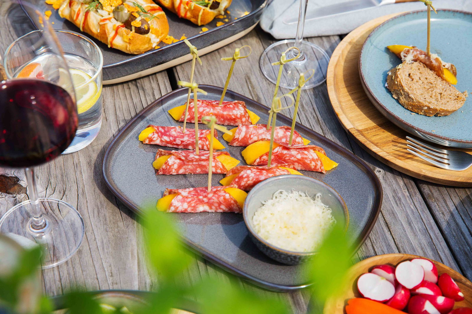 Mango Met Salami Milano En Gruyere