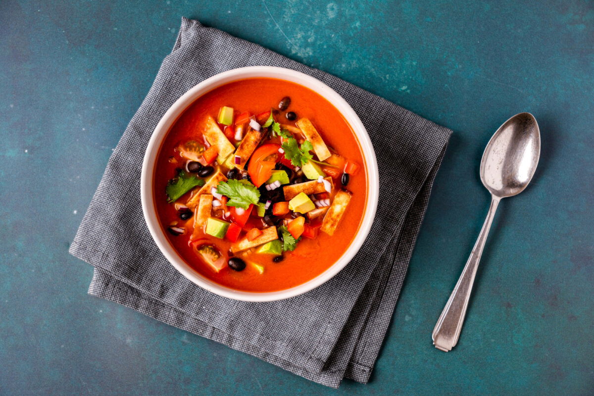 Mexicaanse Soep Met Knapperige Tortillareepjes