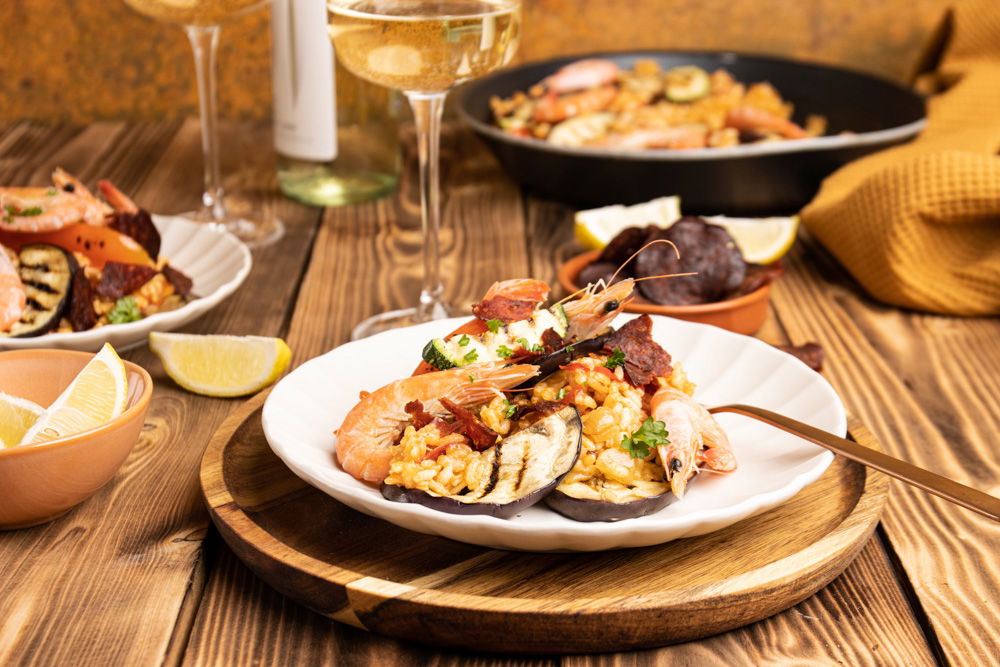 Paella Met Knapperige Chorizo