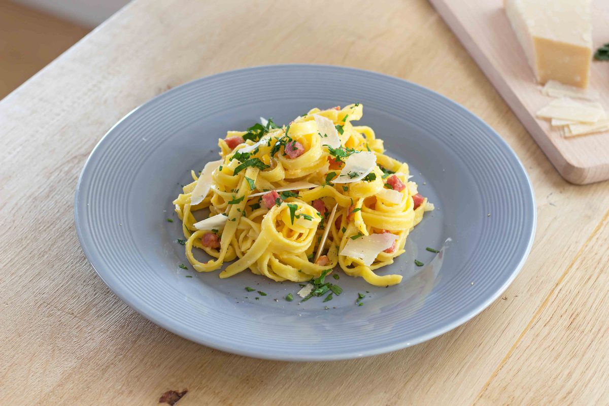 Pasta Pecorino Met Spekjes