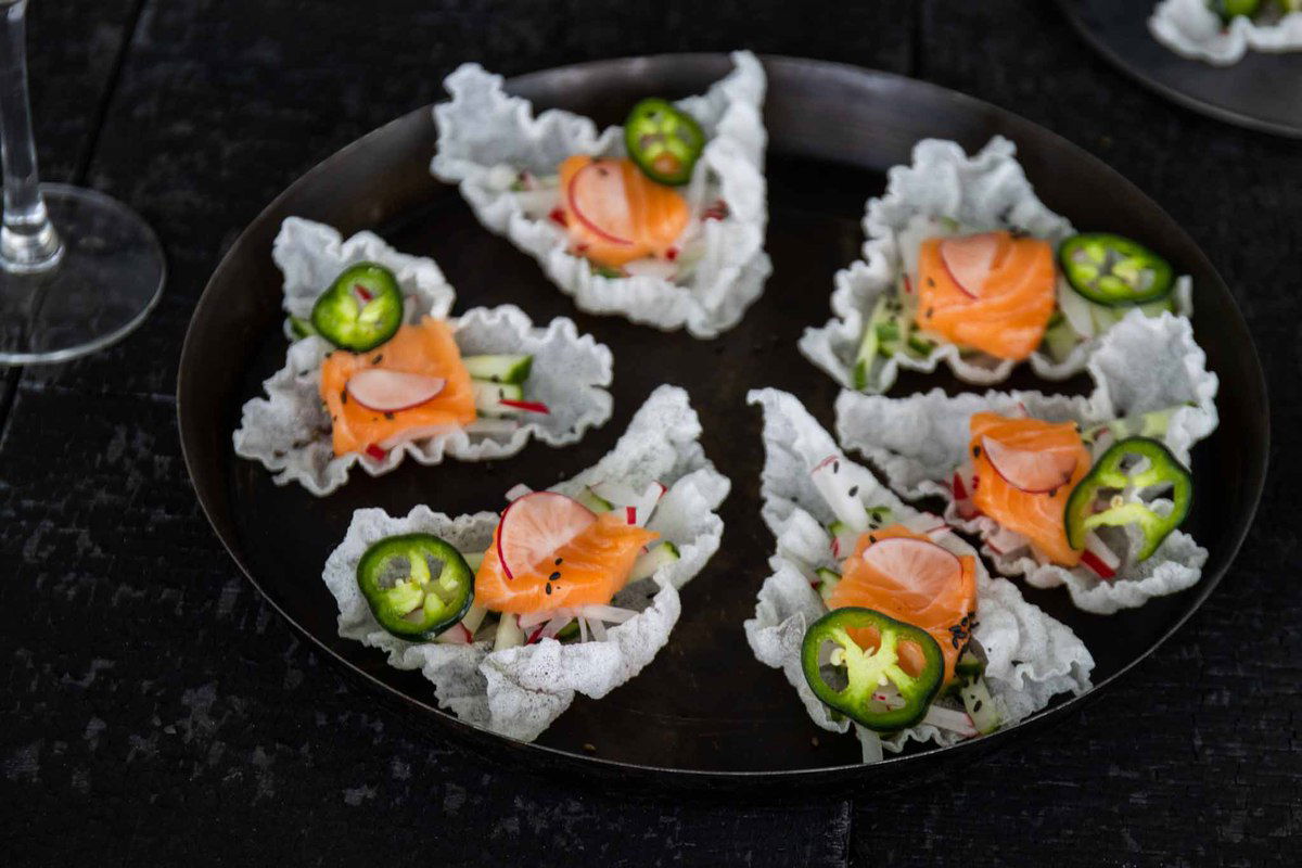 Rijstnachos Met Zalm Sashimi