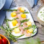 Rozemarijnspiesjes met gamba en ananas