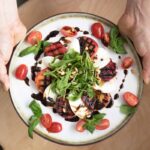 Salade caprese met gegrilde perziken
