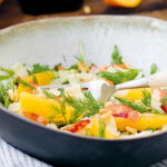 Sinaasappel-venkelsalade met olijfolie-sinaasappeldressing