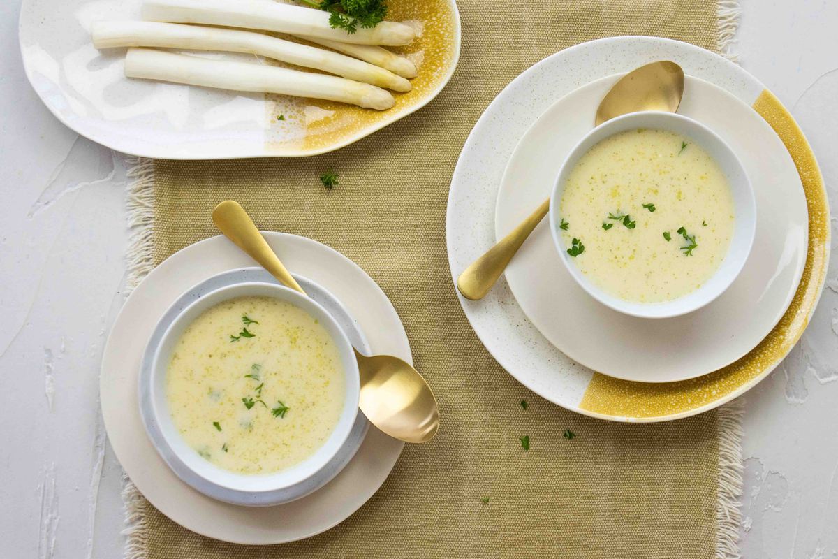 Snelle Witte Aspergesoep Met Mierikswortel