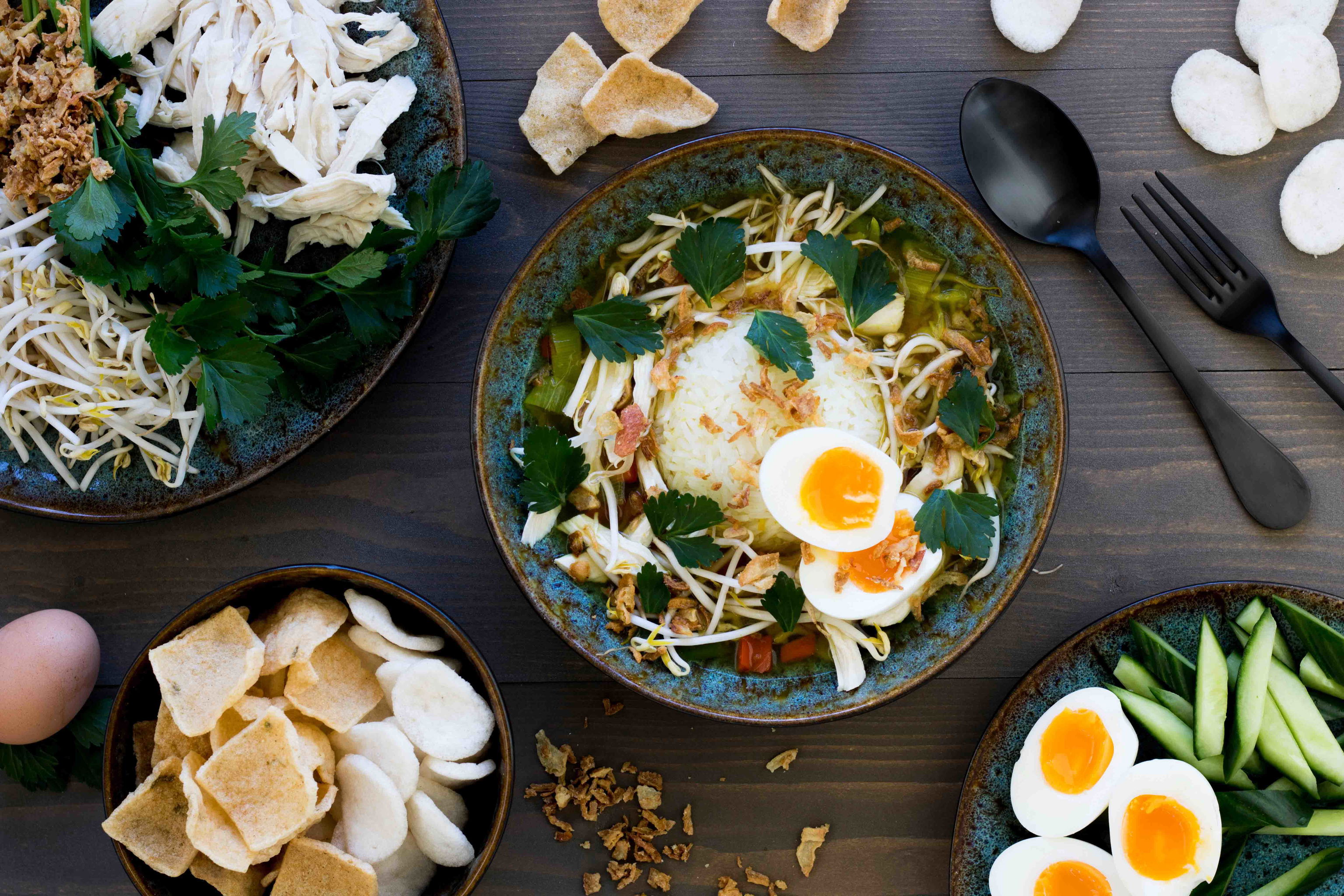 Soto Ajam Met Ei Gebakken Uitjes