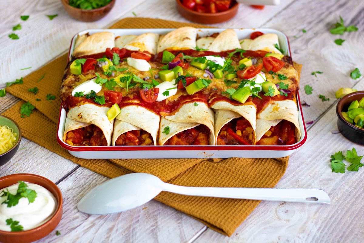 Spicy Enchiladas Met Vis En Tomaat