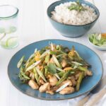 Stir-fry met groene asperge en gember