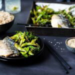 Traybake met makreel en groene groenten