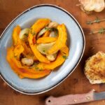 Varkensfilet in mosterdkorst met geroosterde pompoen