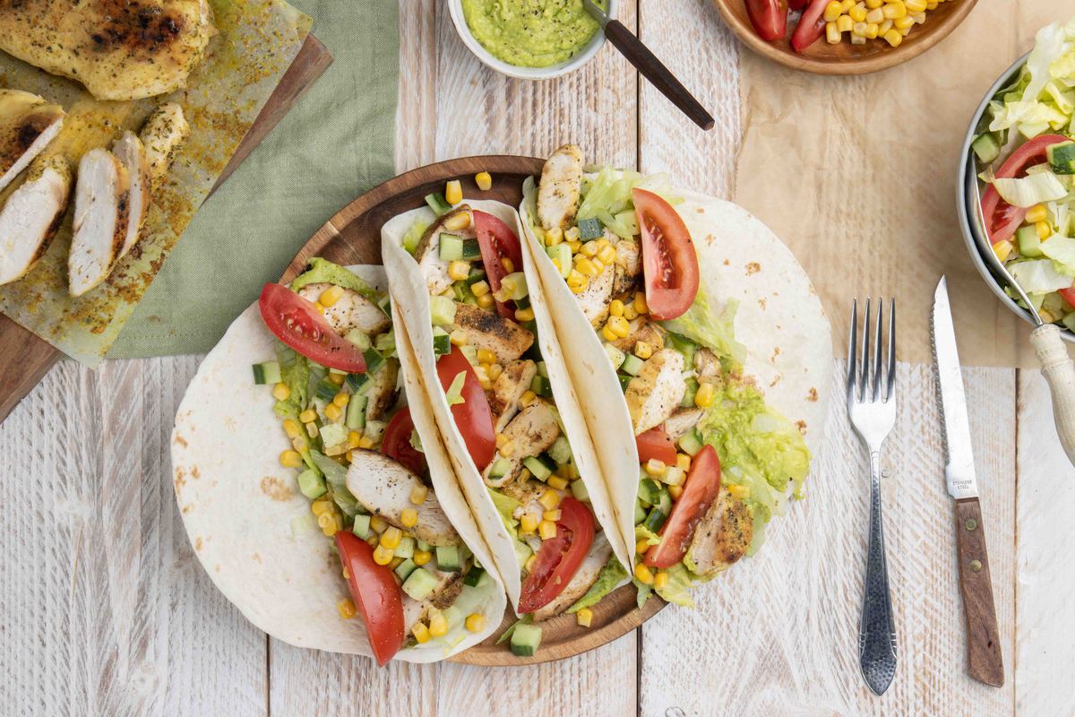 Wrap Met Knoflook Kruiden Kip En Avocado