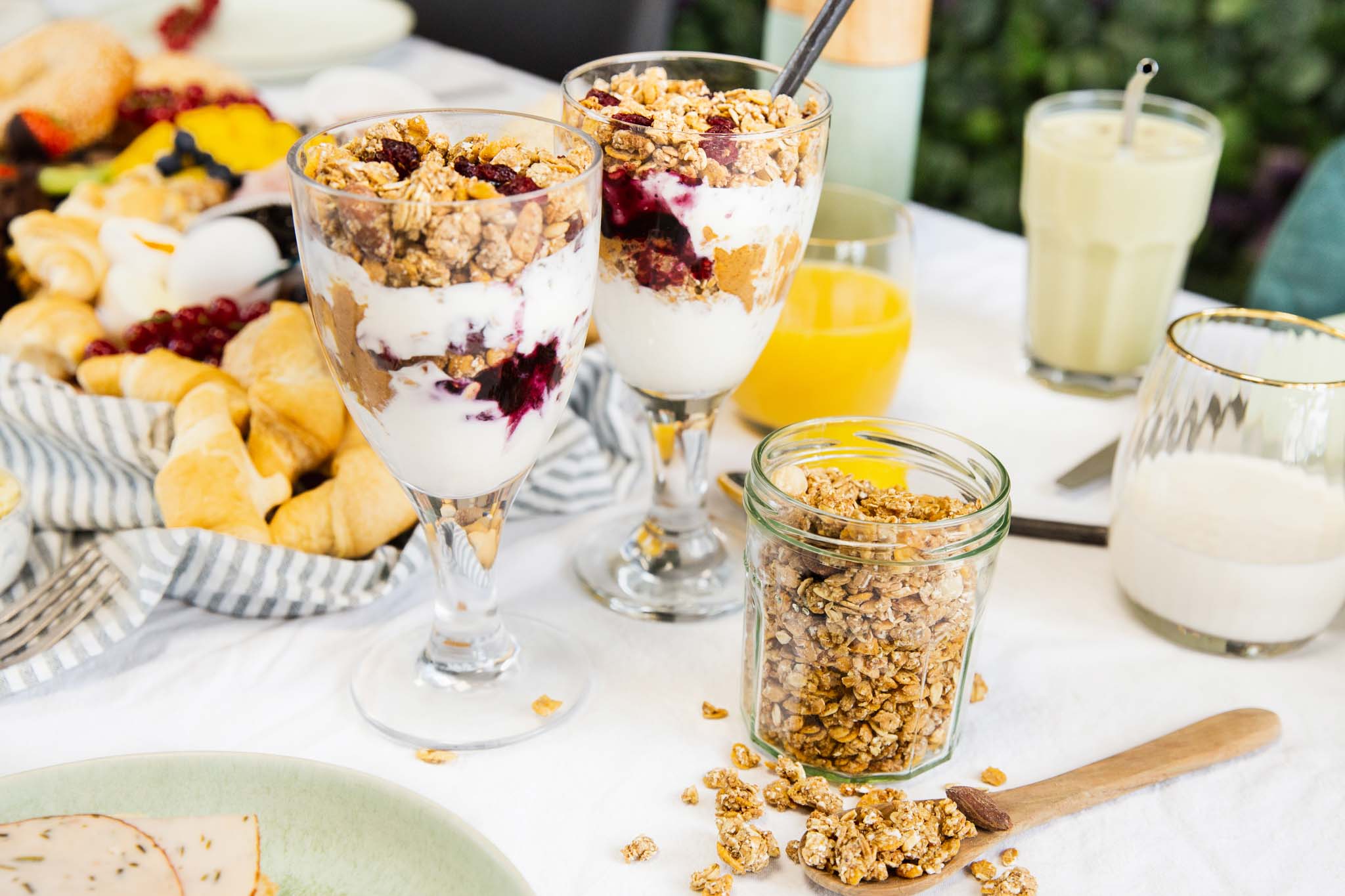 Yoghurt Glaasjes Met Pindakaas Granola