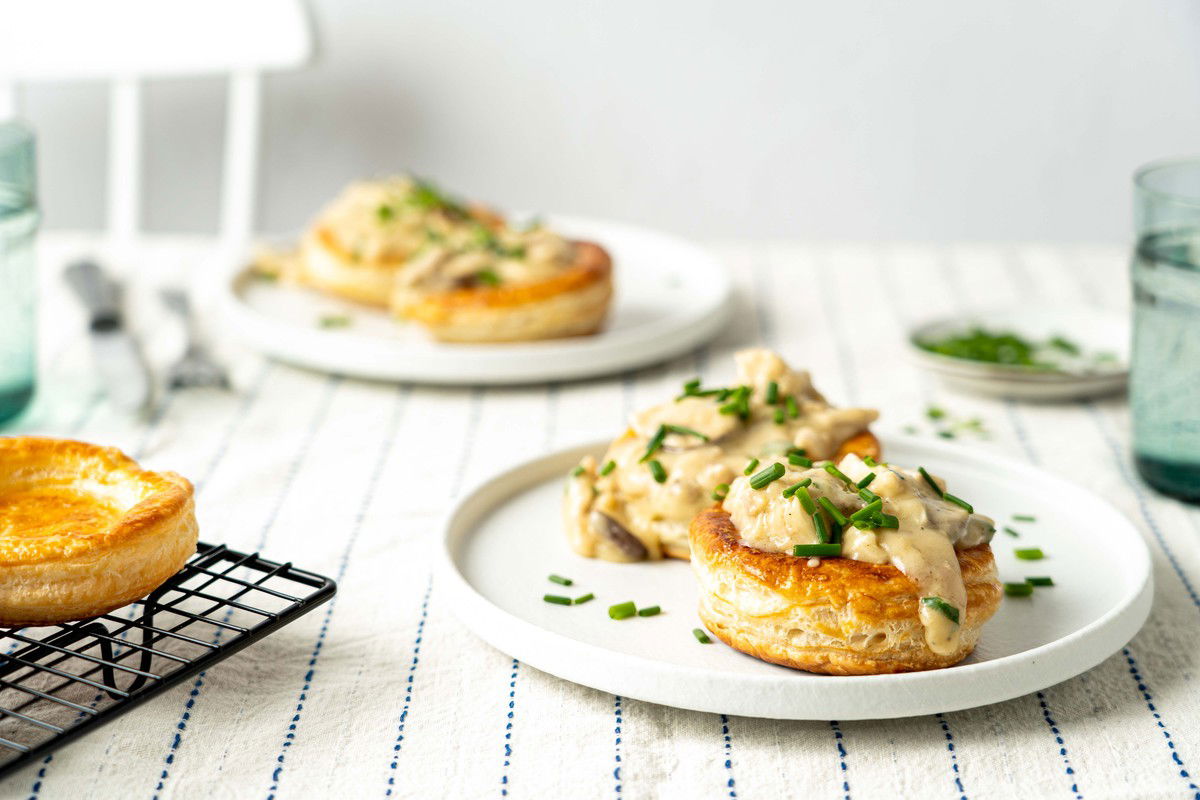 Zelfgemaakte Pasteitjes Met Kipragout