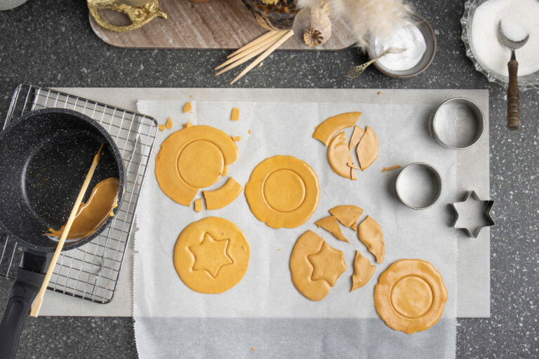 Dalgona candy: zo maak je het bekende koekje uit Squid Game