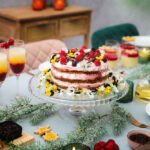 Speculoos ijstaart met meringue-aardbeien ijs