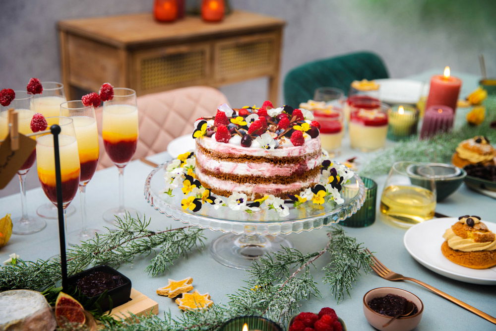 Speculoos ijstaart met meringue aardbeien ijs