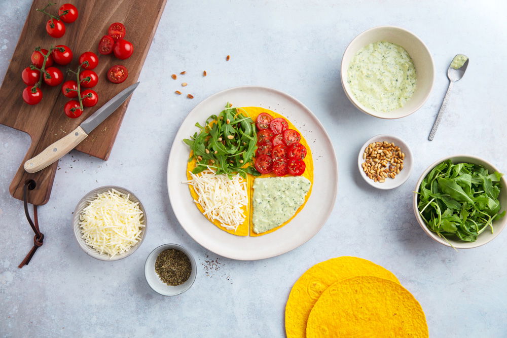 Italian tortilla met cherrytomaatjes en pesto