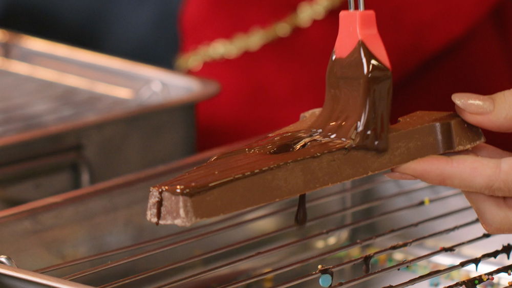 Chocoladeletter versieren