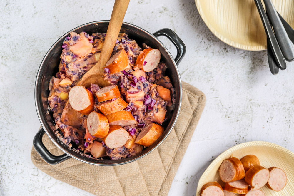 Rode Kool Stamppot Met Zoete Aardappel En Rookworst