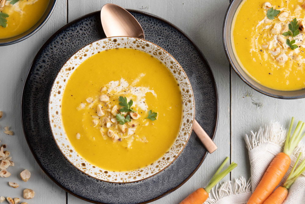 Wortelsoep Met Geroosterde Hazelnoten