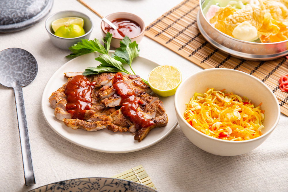 Babi Pangang Met Atjar