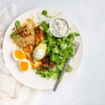 Gebakken halloumi salade met spekjes en quinoa