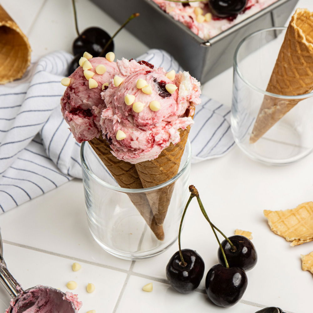 Kersen witte chocolade ijs