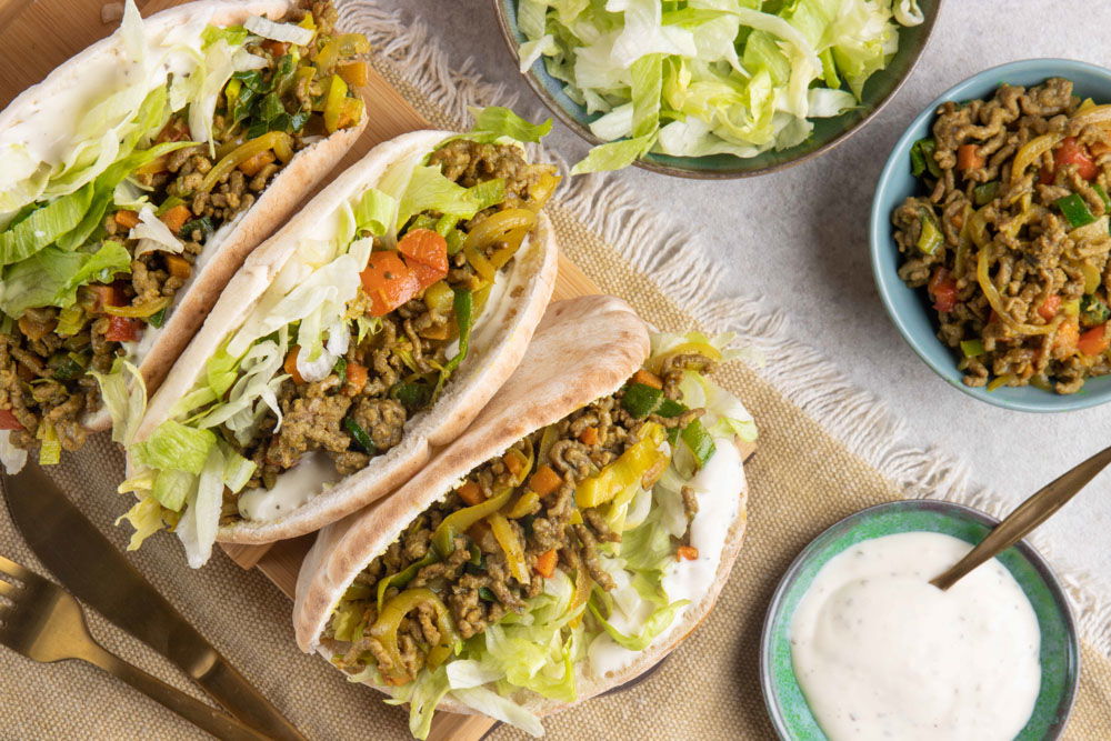 Pitabroodje met gehakt en groenten