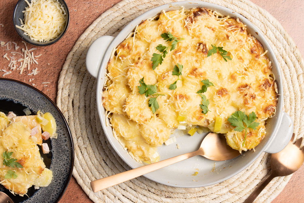 Aardappelgratin Met Koolraap, Prei En Ham
