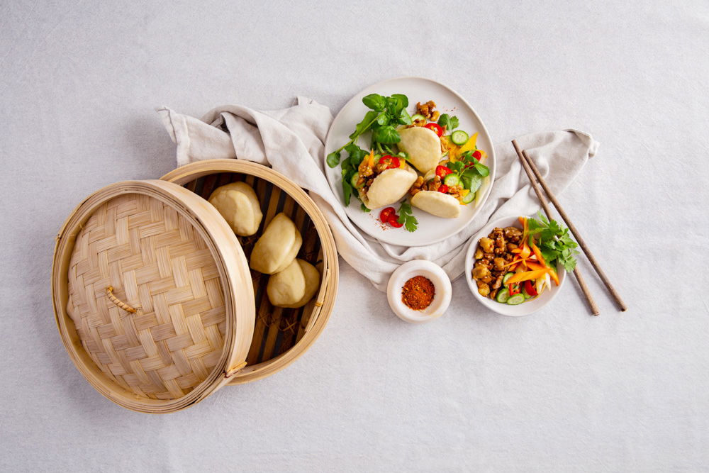 OSB Kip Bao Buns Met Spicy Kip (1)