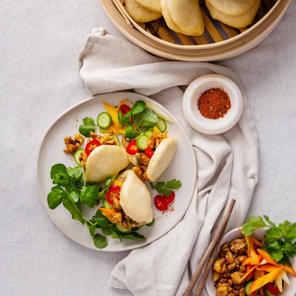 Bao buns met pittige kip