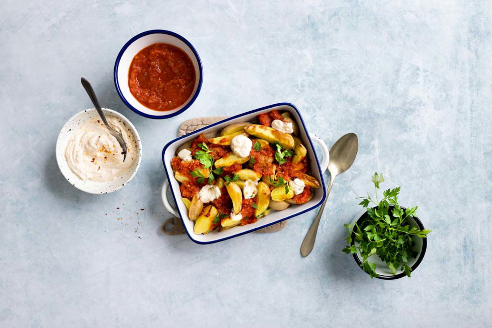 Chilimix Molen Kruidige Patatas Bravas Met Chili Crème Fraîche (1)