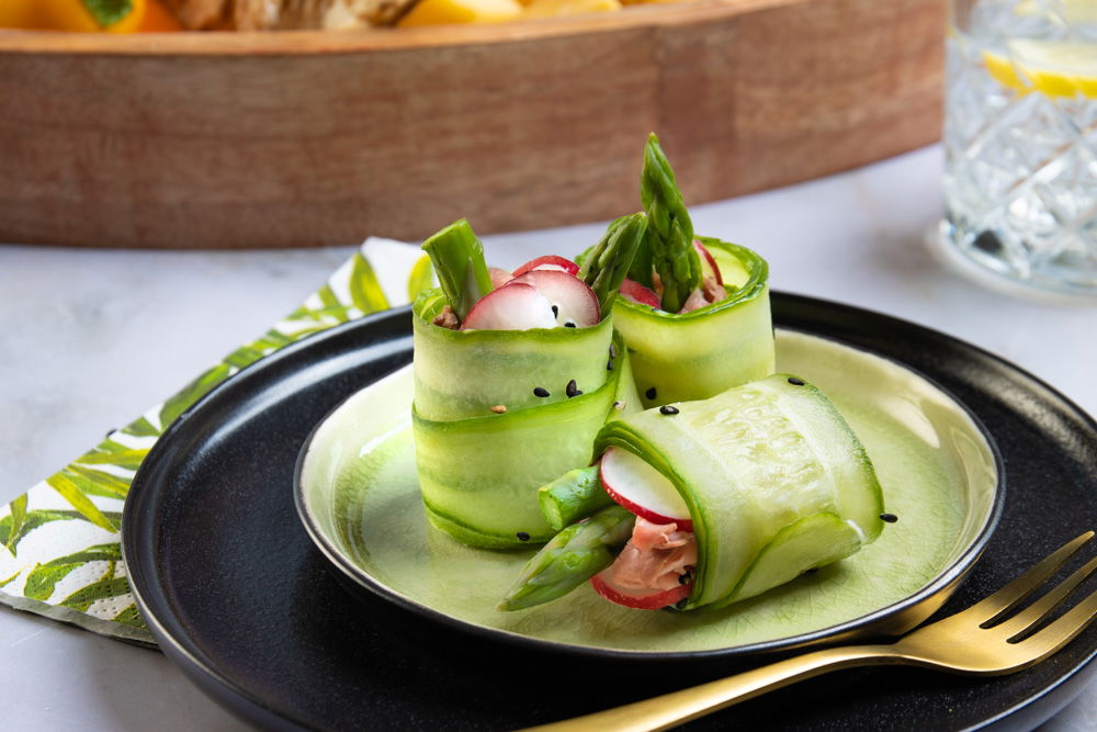Komkommerrolletjes Met Rosbief, Groene Asperge En Truffelmayonai Lowres 2 2