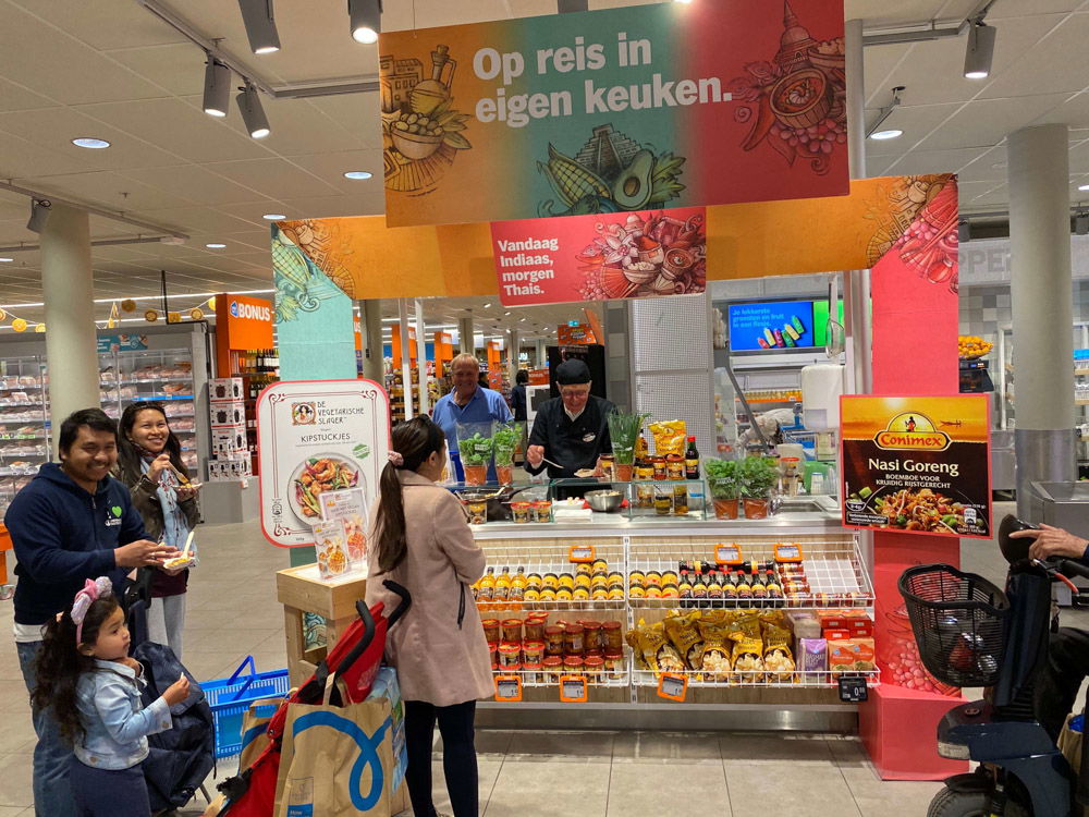 Kom proeven! Nasi met vegan kipstuckjes bij Albert Heijn Kookstudio