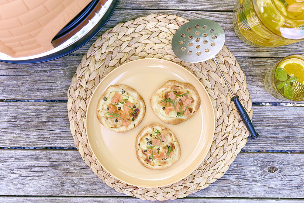 Pizza bianca met gerookte zalm