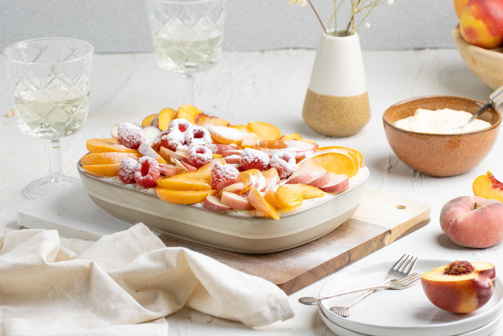 Tiramisu met geel zomerfruit en prosecco