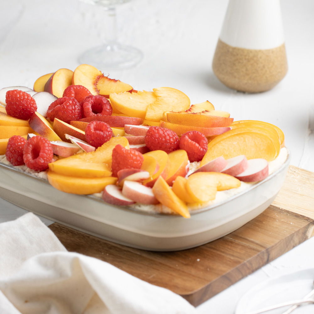 Tiramisu met geel zomerfruit en prosecco